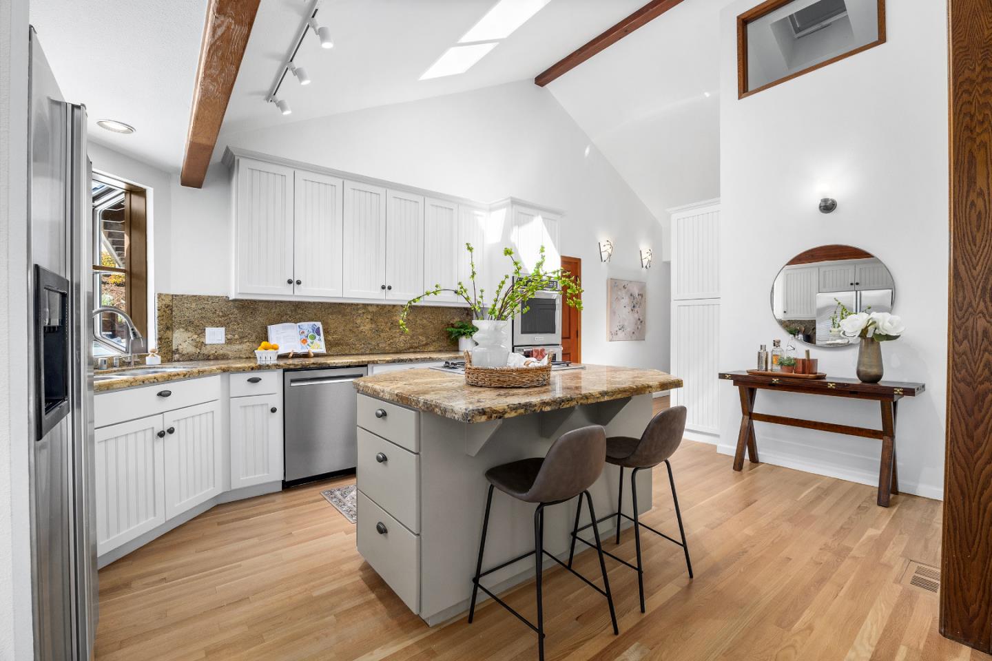Detail Gallery Image 9 of 66 For 220 Hidden Valley Rdg, Soquel,  CA 95073 - 4 Beds | 3 Baths