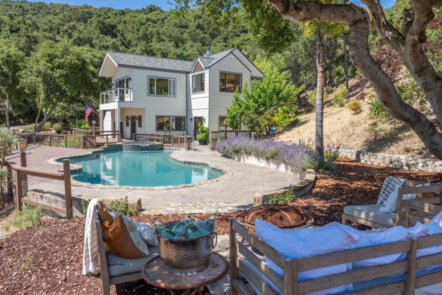 Detail Gallery Image 1 of 33 For 31315 via La Naranga, Carmel Valley,  CA 93924 - 4 Beds | 3/1 Baths