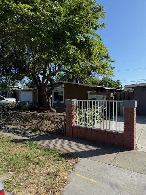 Detail Gallery Image 4 of 24 For 1667 Terilyn Ave, San Jose,  CA 95122 - 3 Beds | 1 Baths
