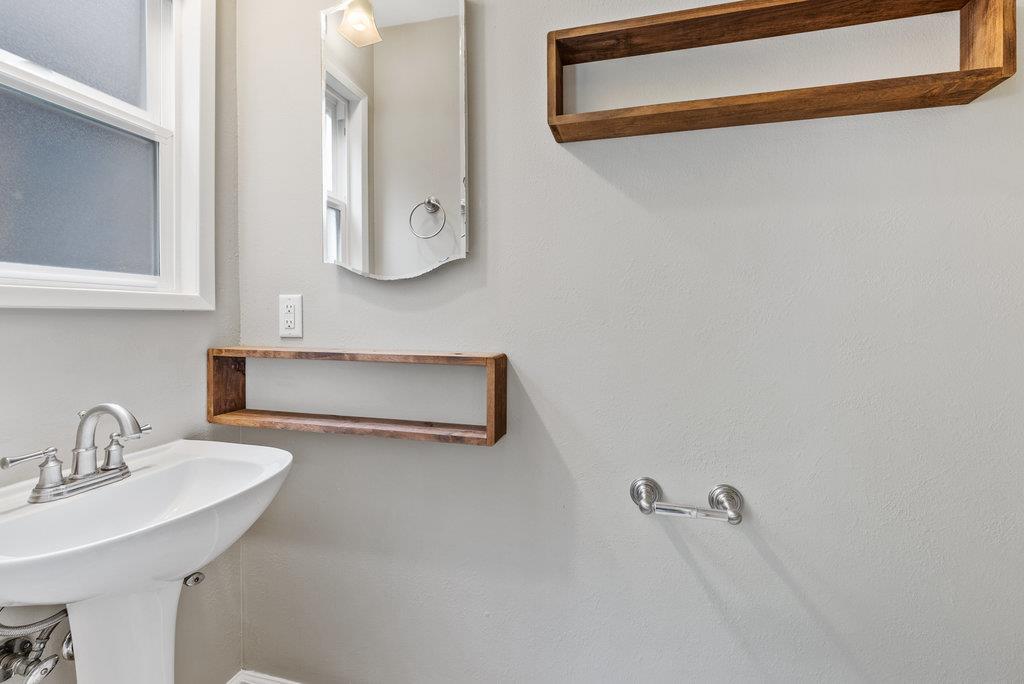 Detail Gallery Image 31 of 45 For 416 Semple Ave, Aptos,  CA 95003 - 5 Beds | 2/1 Baths