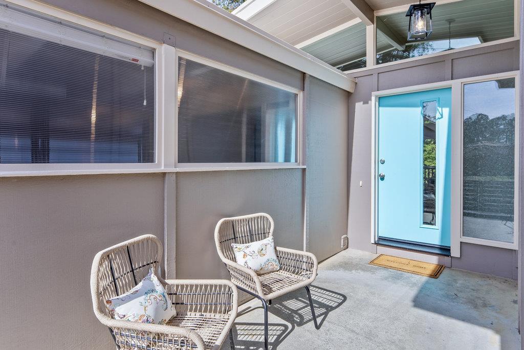 Detail Gallery Image 4 of 45 For 416 Semple Ave, Aptos,  CA 95003 - 5 Beds | 2/1 Baths