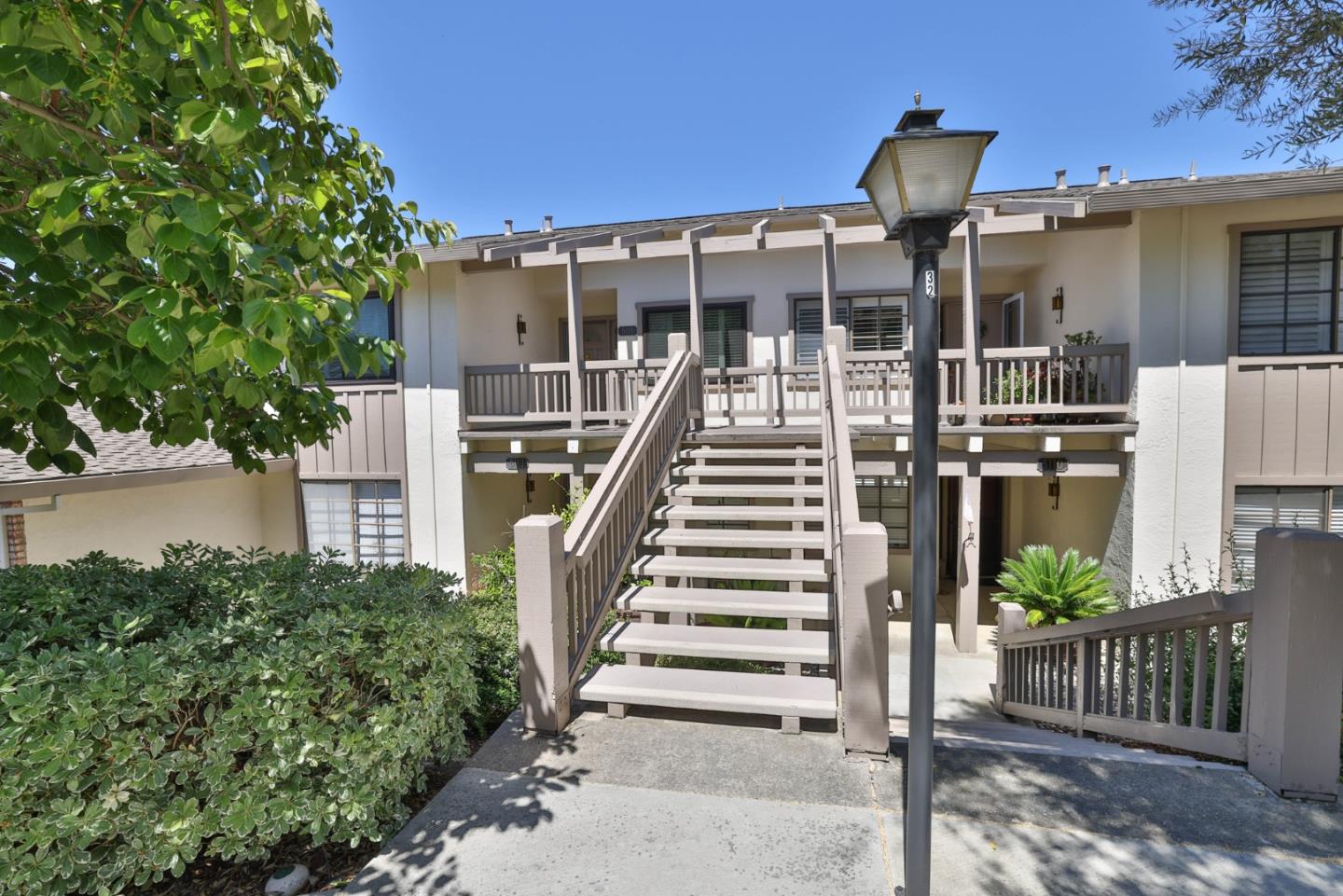 Detail Gallery Image 3 of 29 For 5111 Cribari Pl, San Jose,  CA 95135 - 2 Beds | 2 Baths
