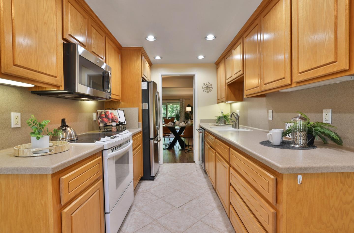 Detail Gallery Image 9 of 29 For 5111 Cribari Pl, San Jose,  CA 95135 - 2 Beds | 2 Baths
