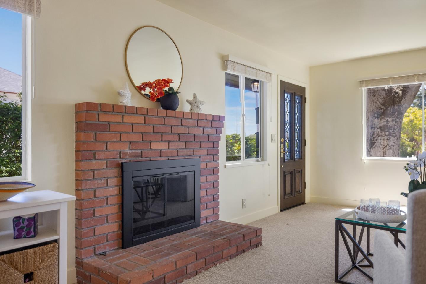 Detail Gallery Image 10 of 48 For 608 Congress Ave, Pacific Grove,  CA 93950 - 4 Beds | 2/1 Baths