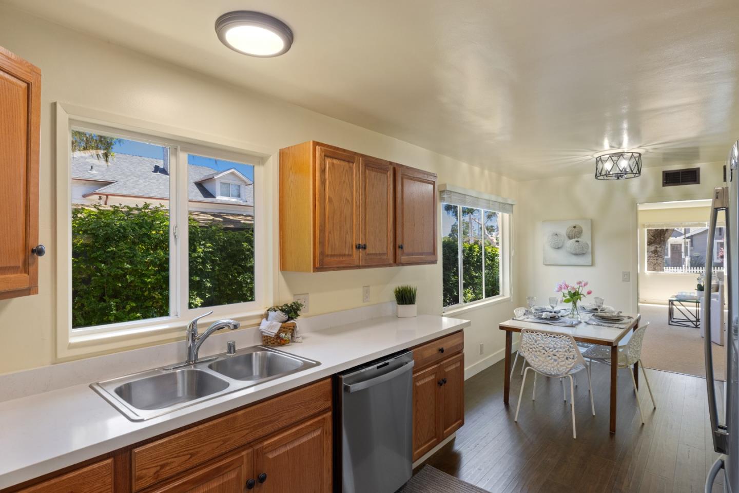 Detail Gallery Image 14 of 48 For 608 Congress Ave, Pacific Grove,  CA 93950 - 4 Beds | 2/1 Baths