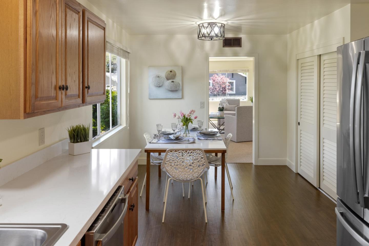 Detail Gallery Image 15 of 48 For 608 Congress Ave, Pacific Grove,  CA 93950 - 4 Beds | 2/1 Baths