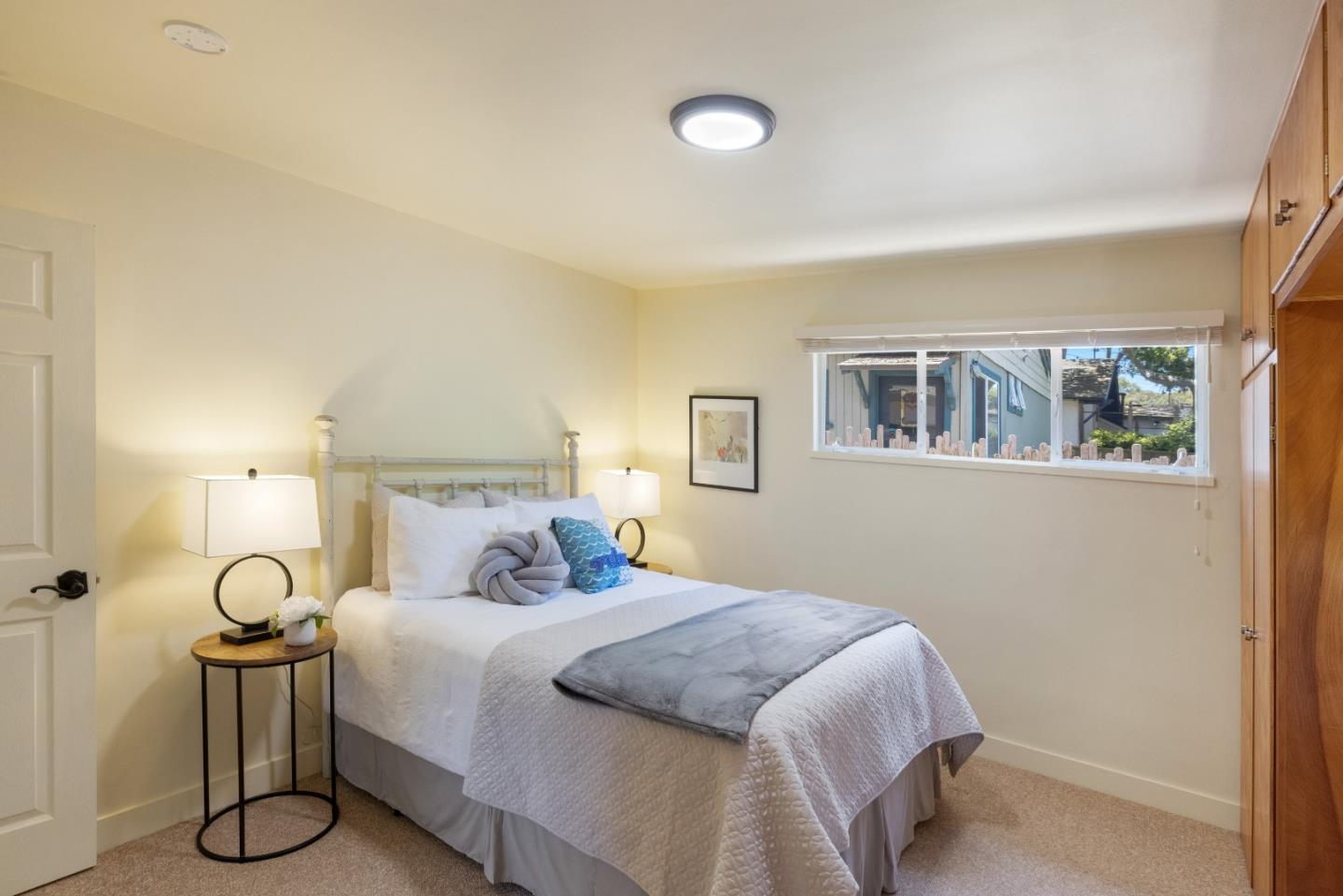 Detail Gallery Image 16 of 48 For 608 Congress Ave, Pacific Grove,  CA 93950 - 4 Beds | 2/1 Baths