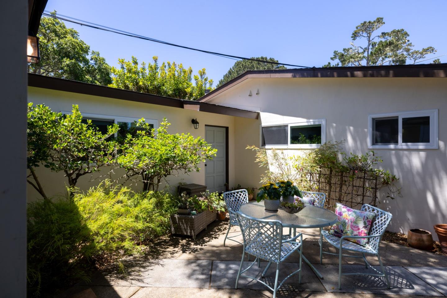 Detail Gallery Image 26 of 48 For 608 Congress Ave, Pacific Grove,  CA 93950 - 4 Beds | 2/1 Baths