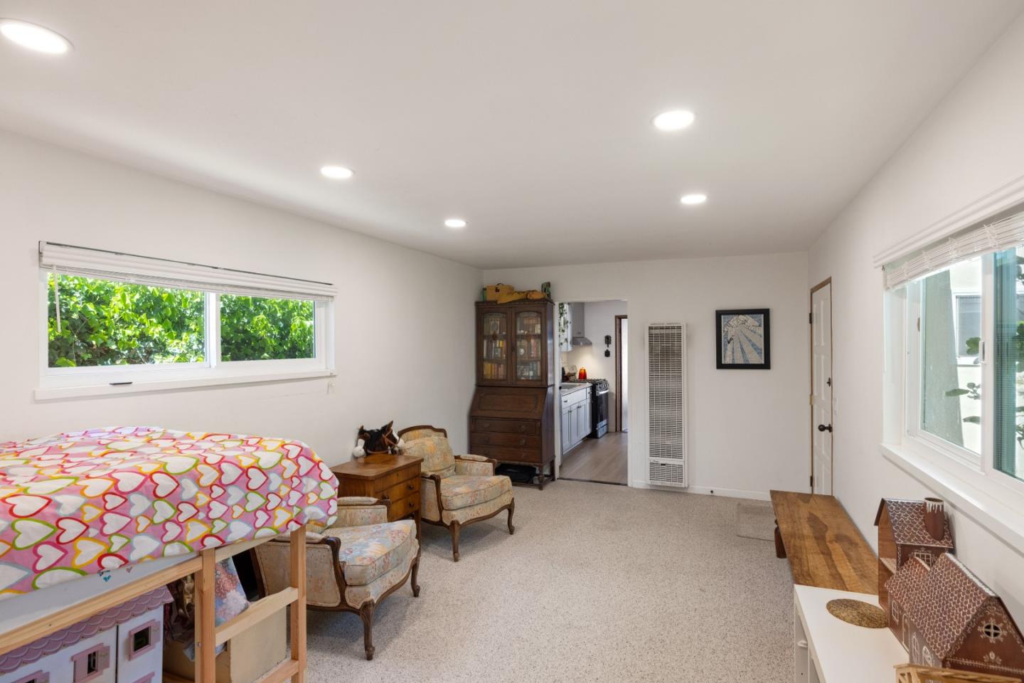 Detail Gallery Image 30 of 48 For 608 Congress Ave, Pacific Grove,  CA 93950 - 4 Beds | 2/1 Baths