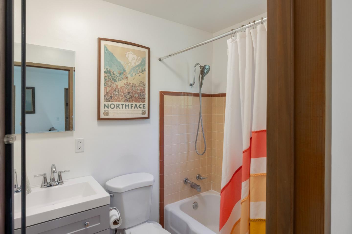 Detail Gallery Image 38 of 48 For 608 Congress Ave, Pacific Grove,  CA 93950 - 4 Beds | 2/1 Baths