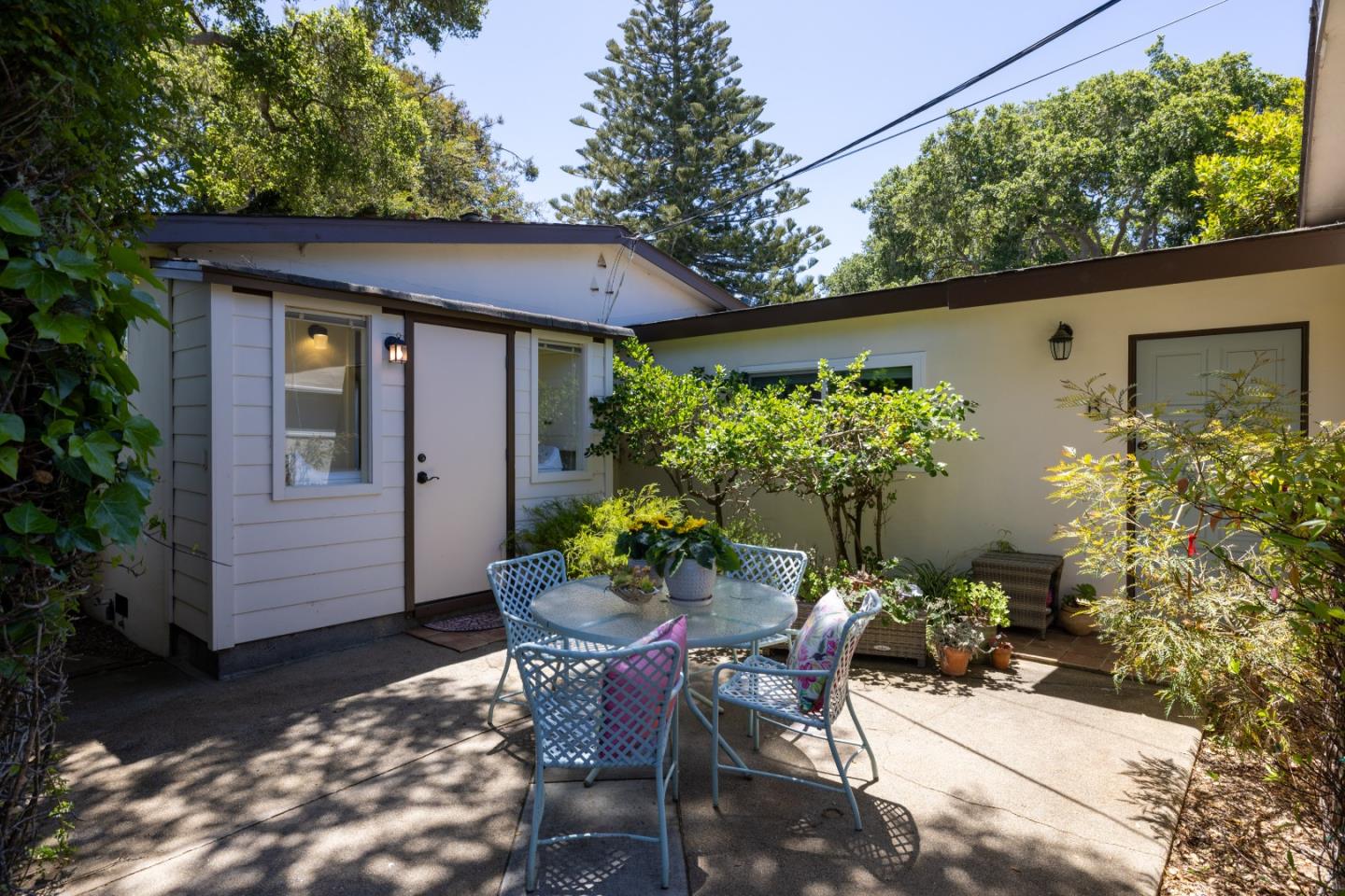 Detail Gallery Image 40 of 48 For 608 Congress Ave, Pacific Grove,  CA 93950 - 4 Beds | 2/1 Baths