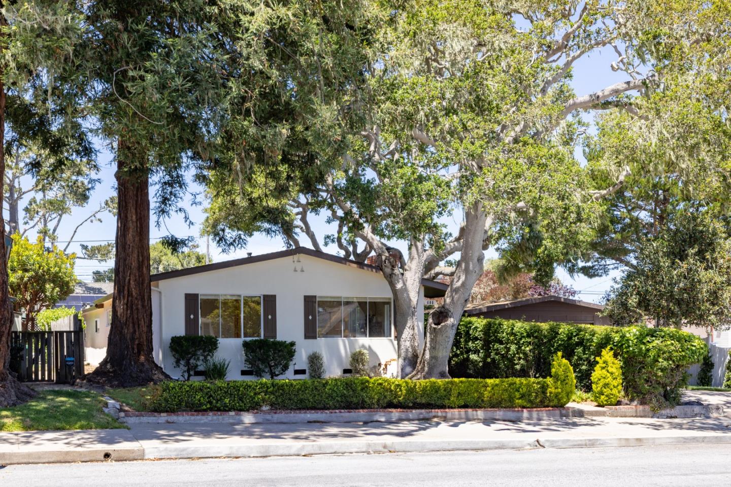 Detail Gallery Image 44 of 48 For 608 Congress Ave, Pacific Grove,  CA 93950 - 4 Beds | 2/1 Baths
