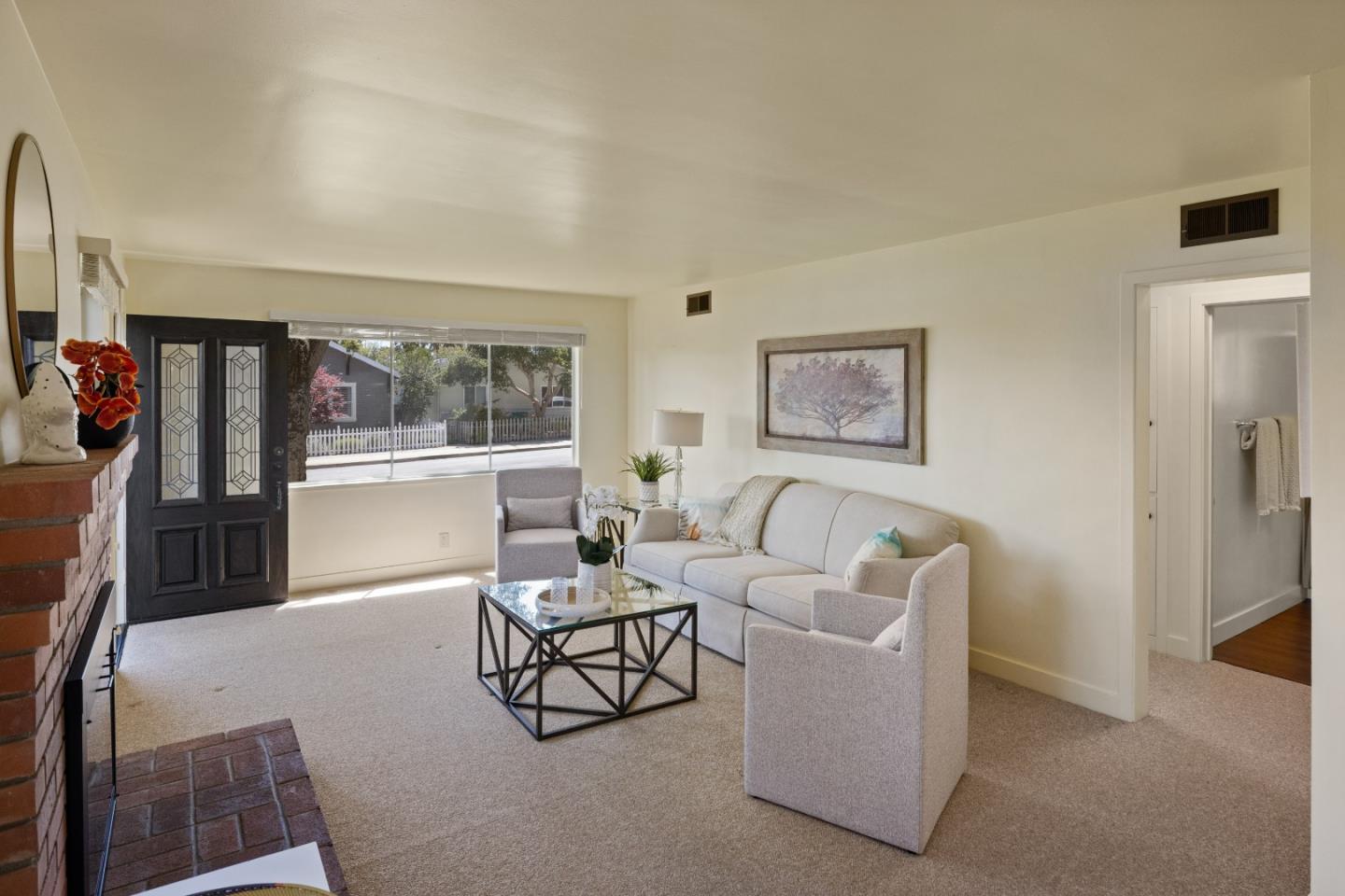 Detail Gallery Image 6 of 48 For 608 Congress Ave, Pacific Grove,  CA 93950 - 4 Beds | 2/1 Baths