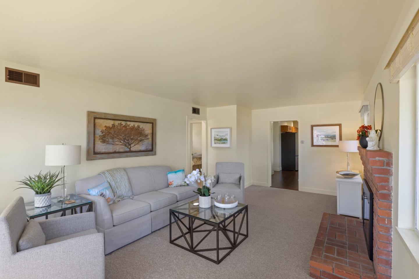Detail Gallery Image 8 of 48 For 608 Congress Ave, Pacific Grove,  CA 93950 - 4 Beds | 2/1 Baths