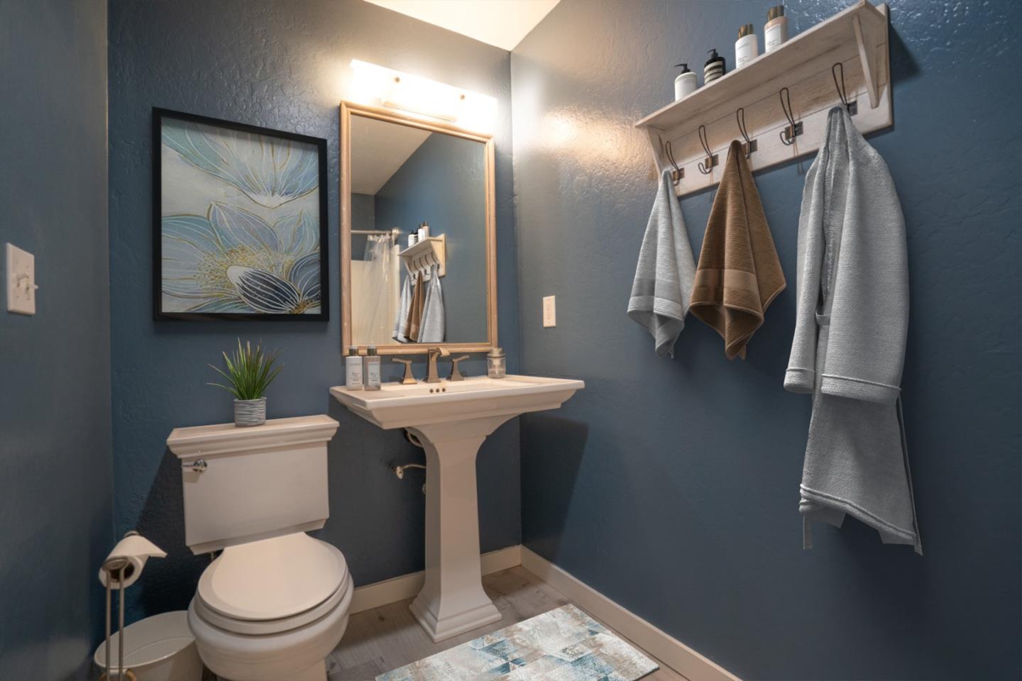 Detail Gallery Image 11 of 18 For 610 14th Ave #3,  Santa Cruz,  CA 95062 - 1 Beds | 1 Baths