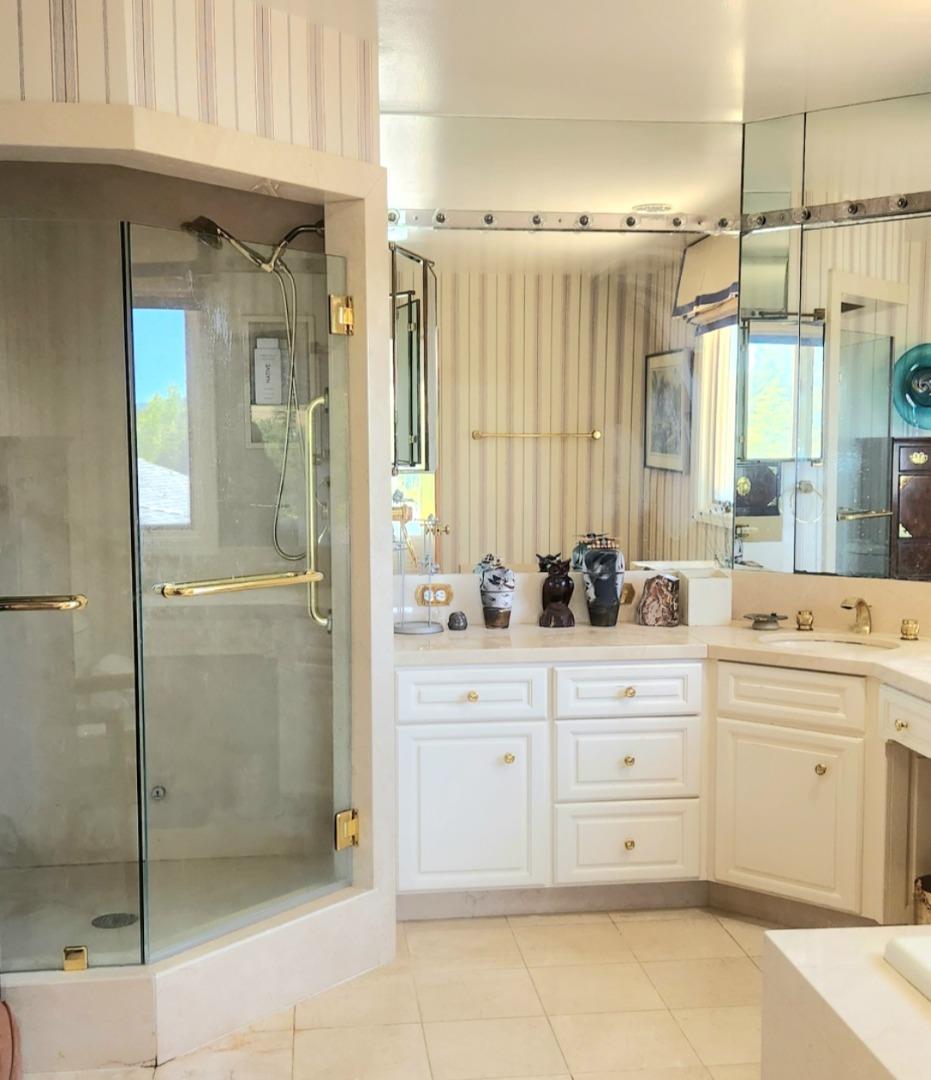 Detail Gallery Image 10 of 13 For 287 Portola Rd, Portola Valley,  CA 94028 - 3 Beds | 2/1 Baths