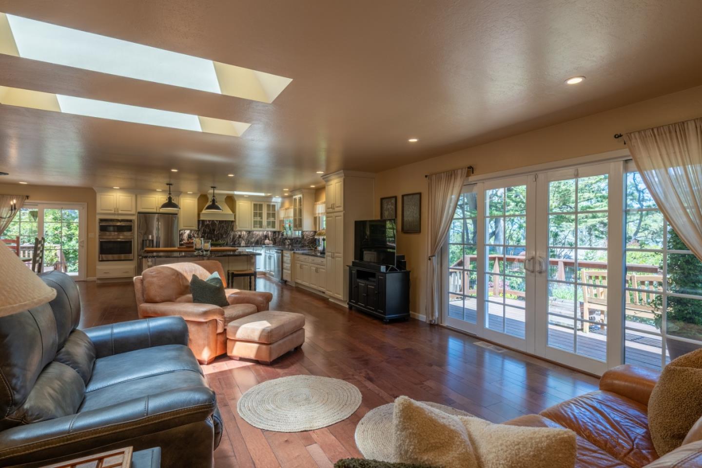 Detail Gallery Image 12 of 36 For 5 Wyndemere Vale, Monterey,  CA 93940 - 3 Beds | 2 Baths