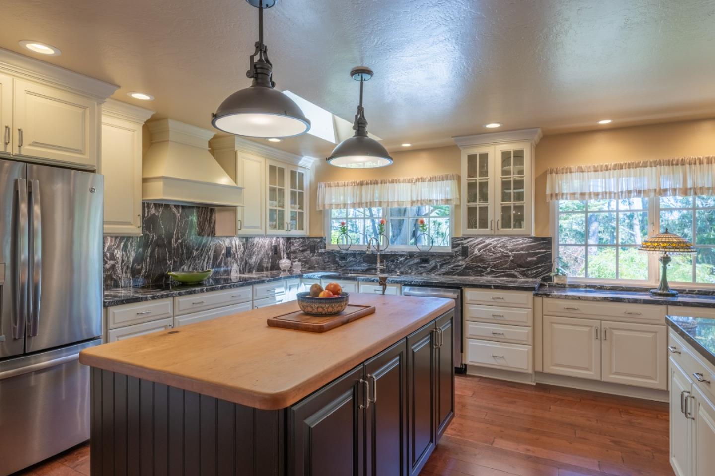 Detail Gallery Image 15 of 36 For 5 Wyndemere Vale, Monterey,  CA 93940 - 3 Beds | 2 Baths