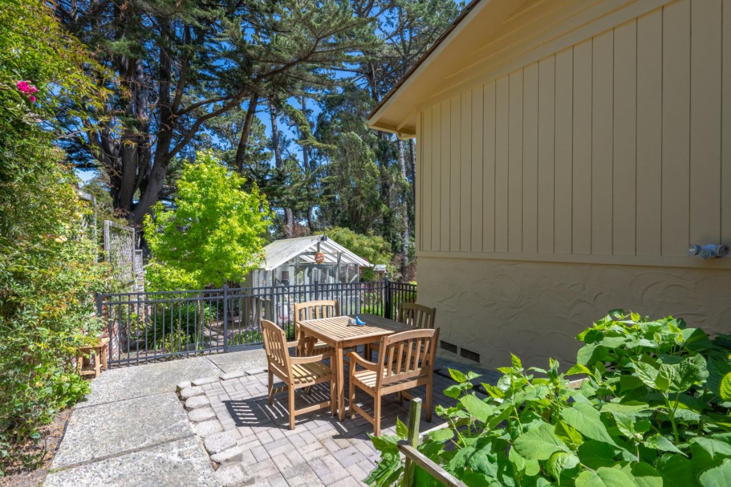 Detail Gallery Image 31 of 36 For 5 Wyndemere Vale, Monterey,  CA 93940 - 3 Beds | 2 Baths