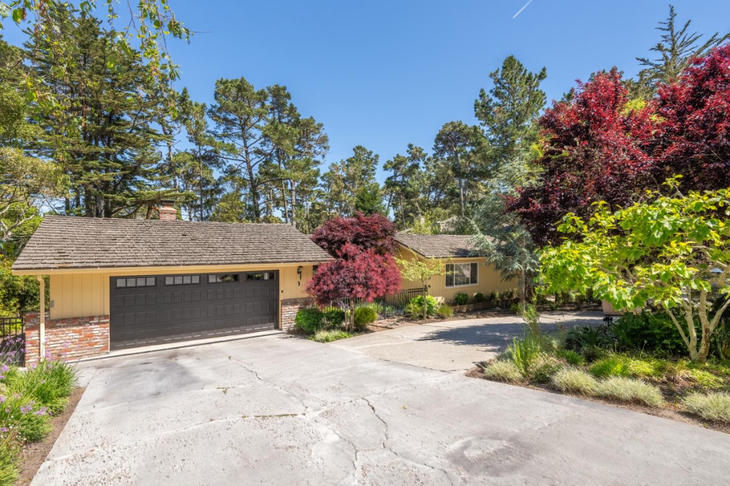 Detail Gallery Image 4 of 36 For 5 Wyndemere Vale, Monterey,  CA 93940 - 3 Beds | 2 Baths