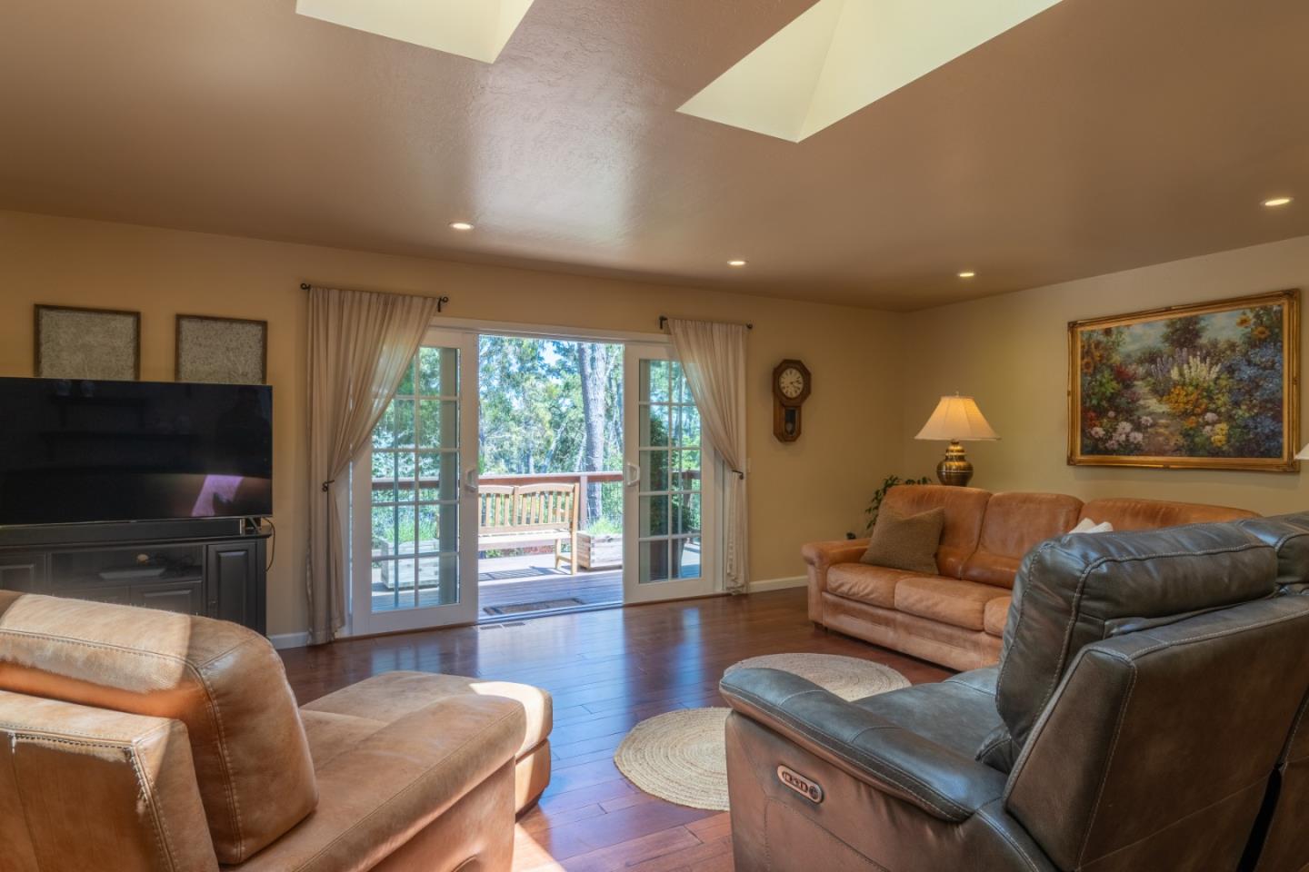 Detail Gallery Image 9 of 36 For 5 Wyndemere Vale, Monterey,  CA 93940 - 3 Beds | 2 Baths