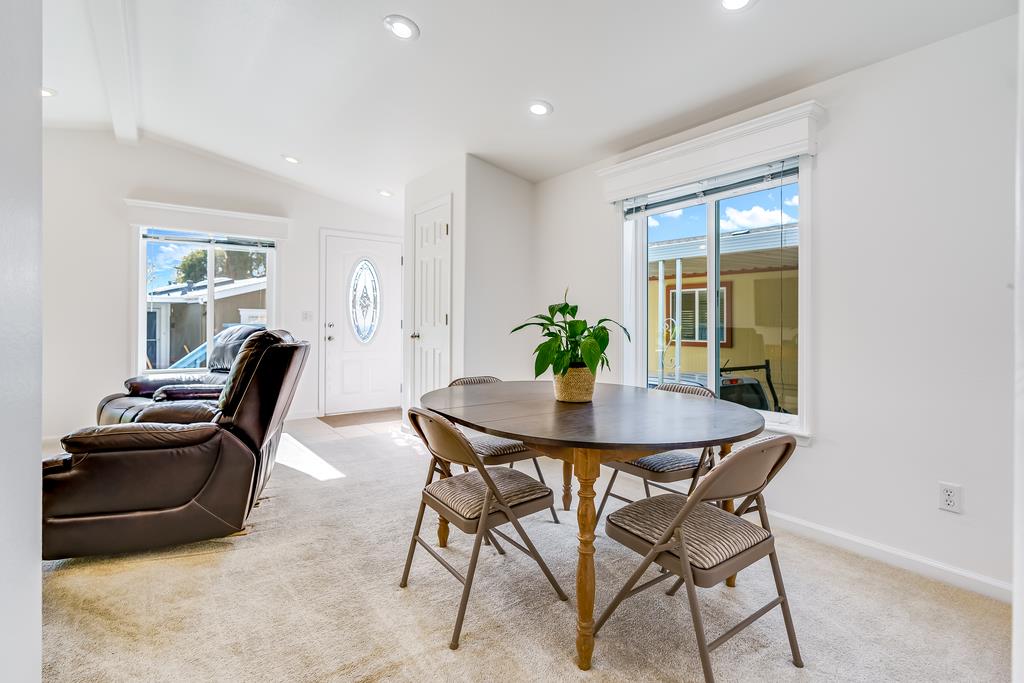 Detail Gallery Image 5 of 16 For 6011 Scotts Valley Dr #15,  Scotts Valley,  CA 95066 - 4 Beds | 2 Baths