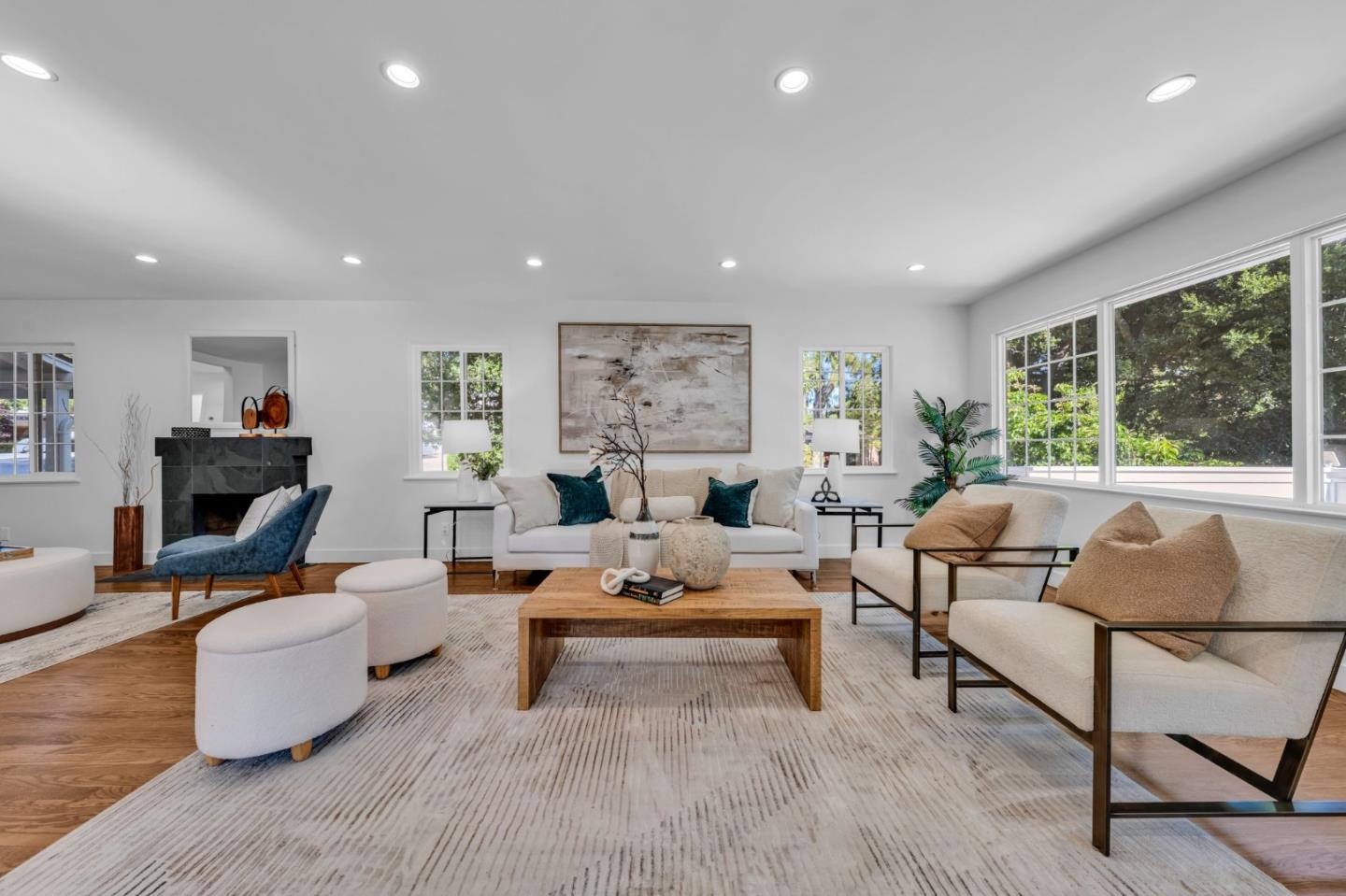 Detail Gallery Image 11 of 63 For 23951 Spalding Ave, Los Altos,  CA 94024 - 4 Beds | 2 Baths