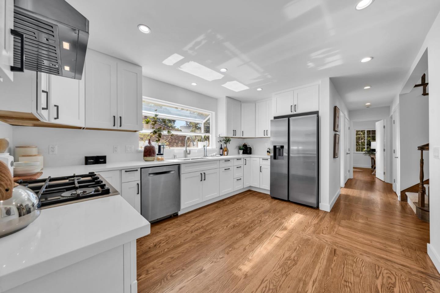 Detail Gallery Image 20 of 63 For 23951 Spalding Ave, Los Altos,  CA 94024 - 4 Beds | 2 Baths