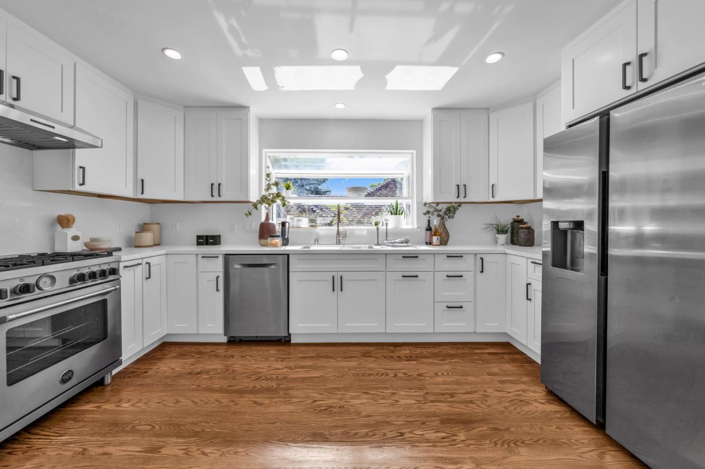 Detail Gallery Image 22 of 63 For 23951 Spalding Ave, Los Altos,  CA 94024 - 4 Beds | 2 Baths