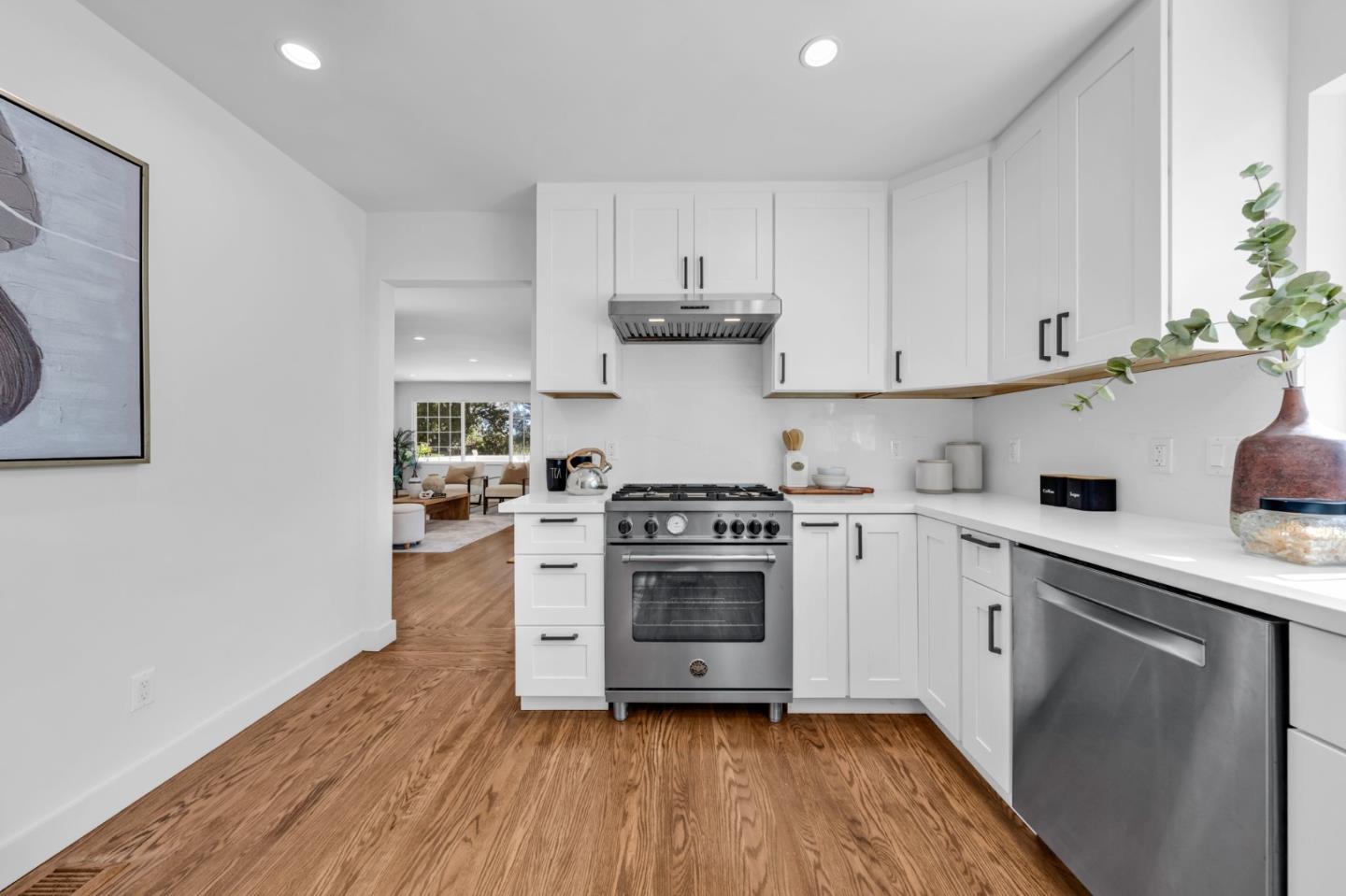 Detail Gallery Image 23 of 63 For 23951 Spalding Ave, Los Altos,  CA 94024 - 4 Beds | 2 Baths
