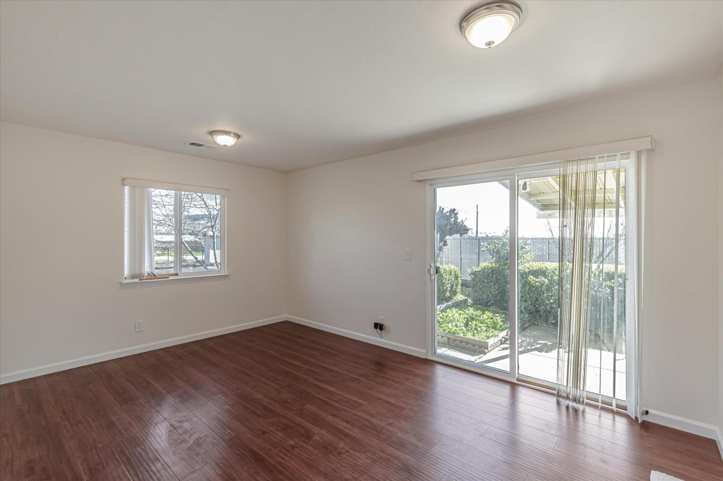 Detail Gallery Image 5 of 14 For 7381 Furlong Ave, Gilroy,  CA 95020 - 3 Beds | 2 Baths