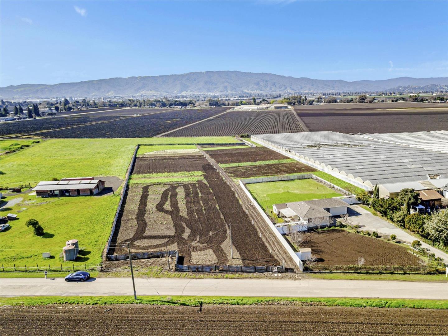 Detail Gallery Image 9 of 14 For 7381 Furlong Ave, Gilroy,  CA 95020 - 3 Beds | 2 Baths