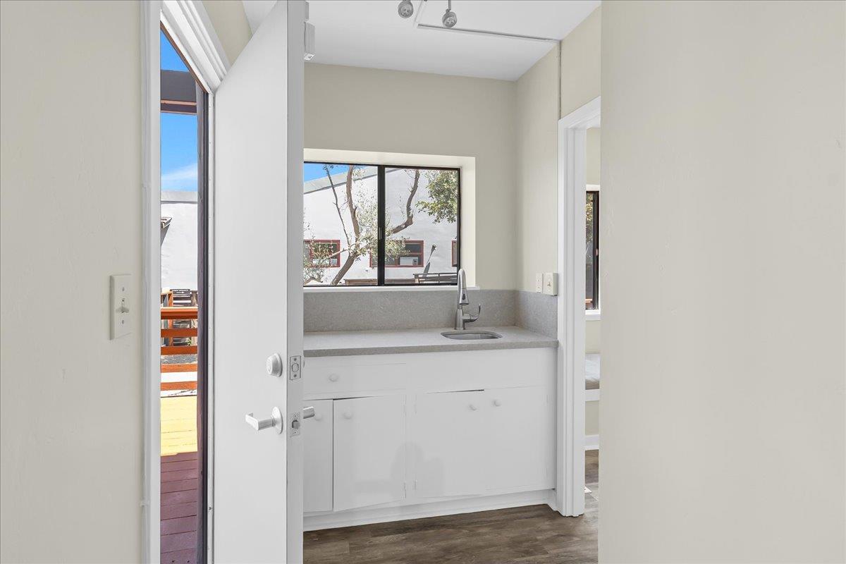 Detail Gallery Image 14 of 31 For 182 El Dorado St, Monterey,  CA 93940 - – Beds | – Baths