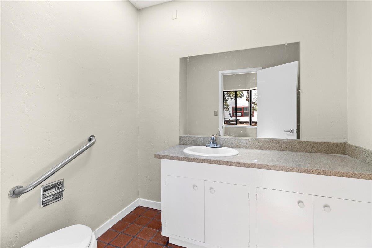 Detail Gallery Image 28 of 31 For 182 El Dorado St, Monterey,  CA 93940 - – Beds | – Baths