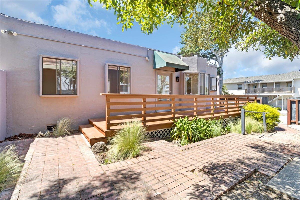 Detail Gallery Image 5 of 31 For 182 El Dorado St, Monterey,  CA 93940 - – Beds | – Baths