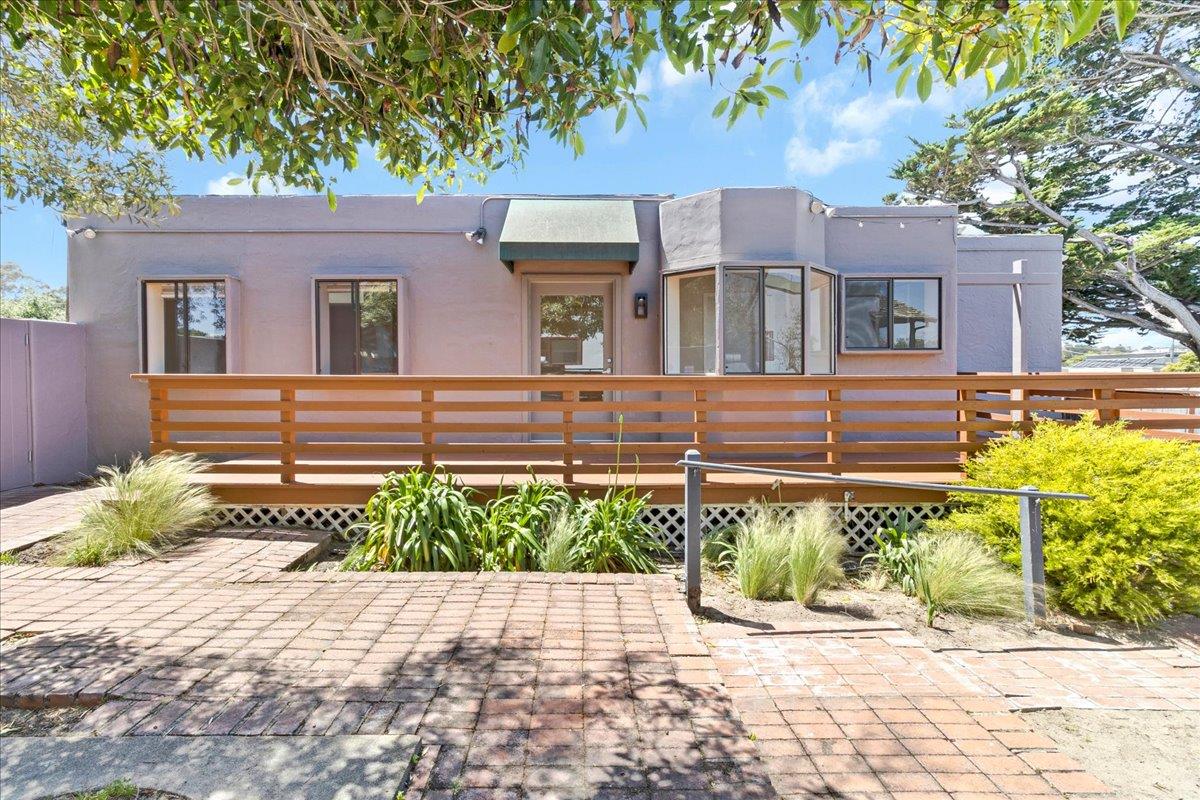 Detail Gallery Image 6 of 31 For 182 El Dorado St, Monterey,  CA 93940 - – Beds | – Baths