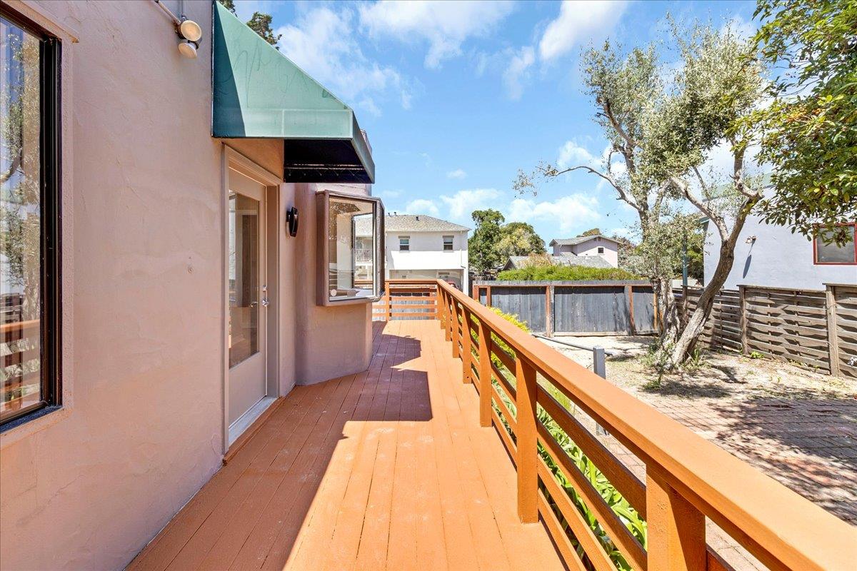 Detail Gallery Image 8 of 31 For 182 El Dorado St, Monterey,  CA 93940 - – Beds | – Baths