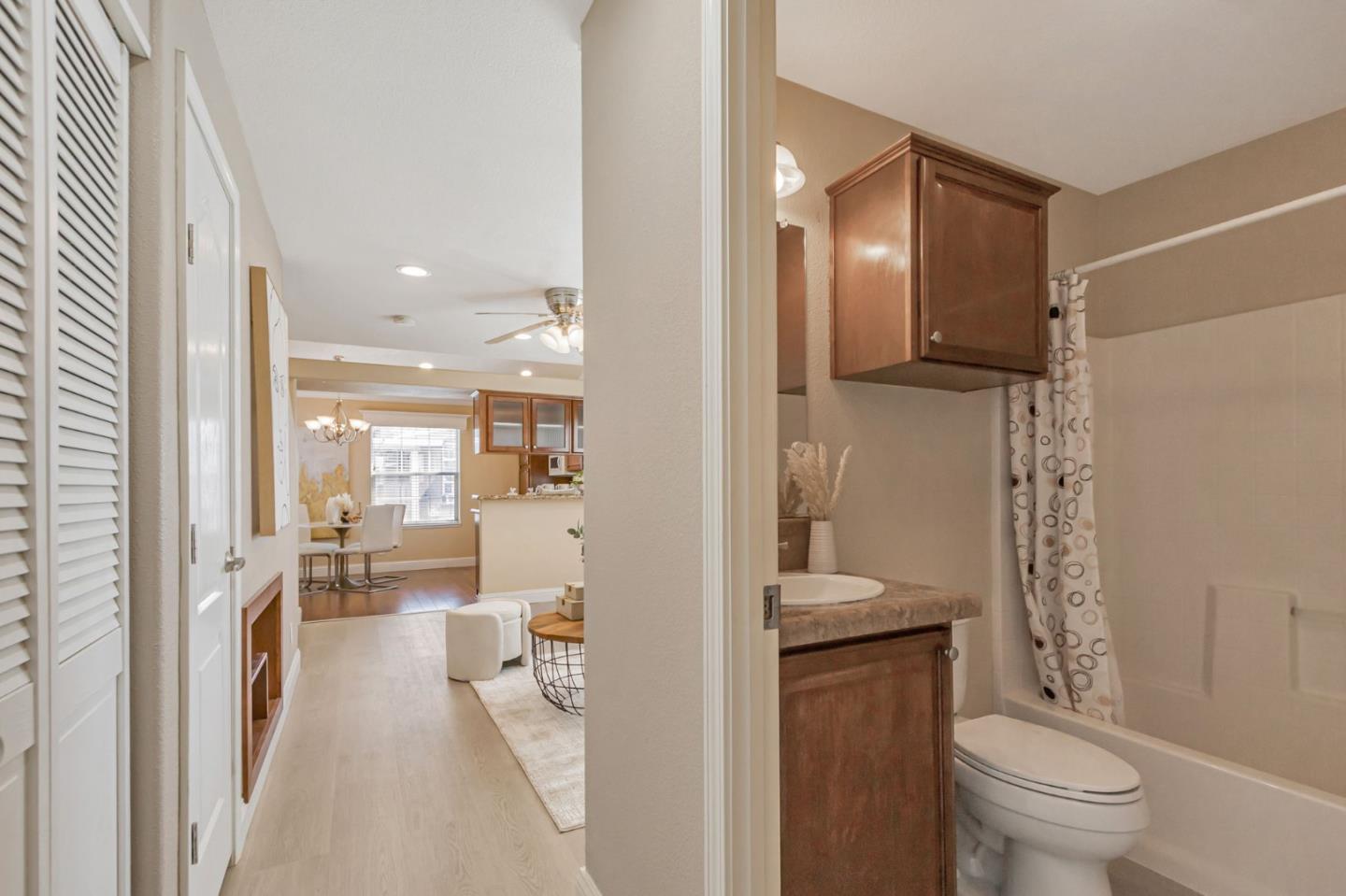 Detail Gallery Image 16 of 35 For 14685 Oka Rd #11,  Los Gatos,  CA 95032 - 3 Beds | 2 Baths