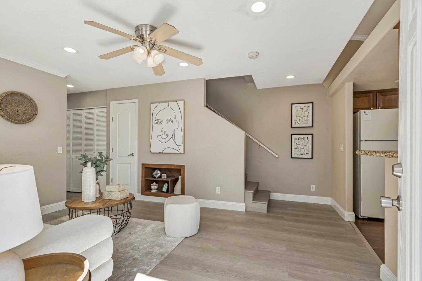 Detail Gallery Image 4 of 35 For 14685 Oka Rd #11,  Los Gatos,  CA 95032 - 3 Beds | 2 Baths