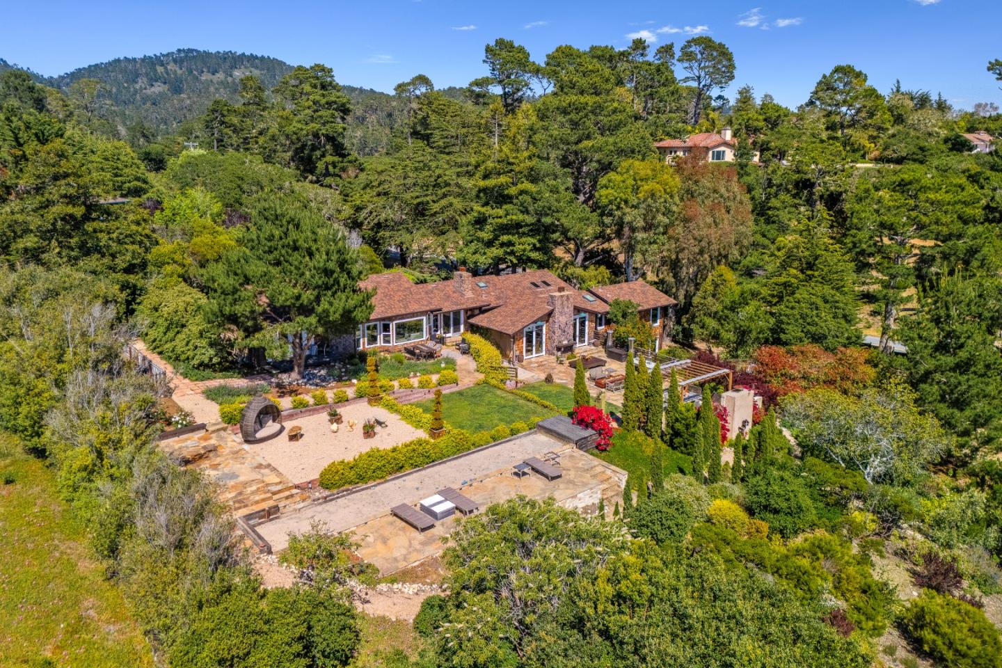 Detail Gallery Image 30 of 50 For 25550 Rio Vista Dr, Carmel,  CA 93923 - 3 Beds | 3/1 Baths