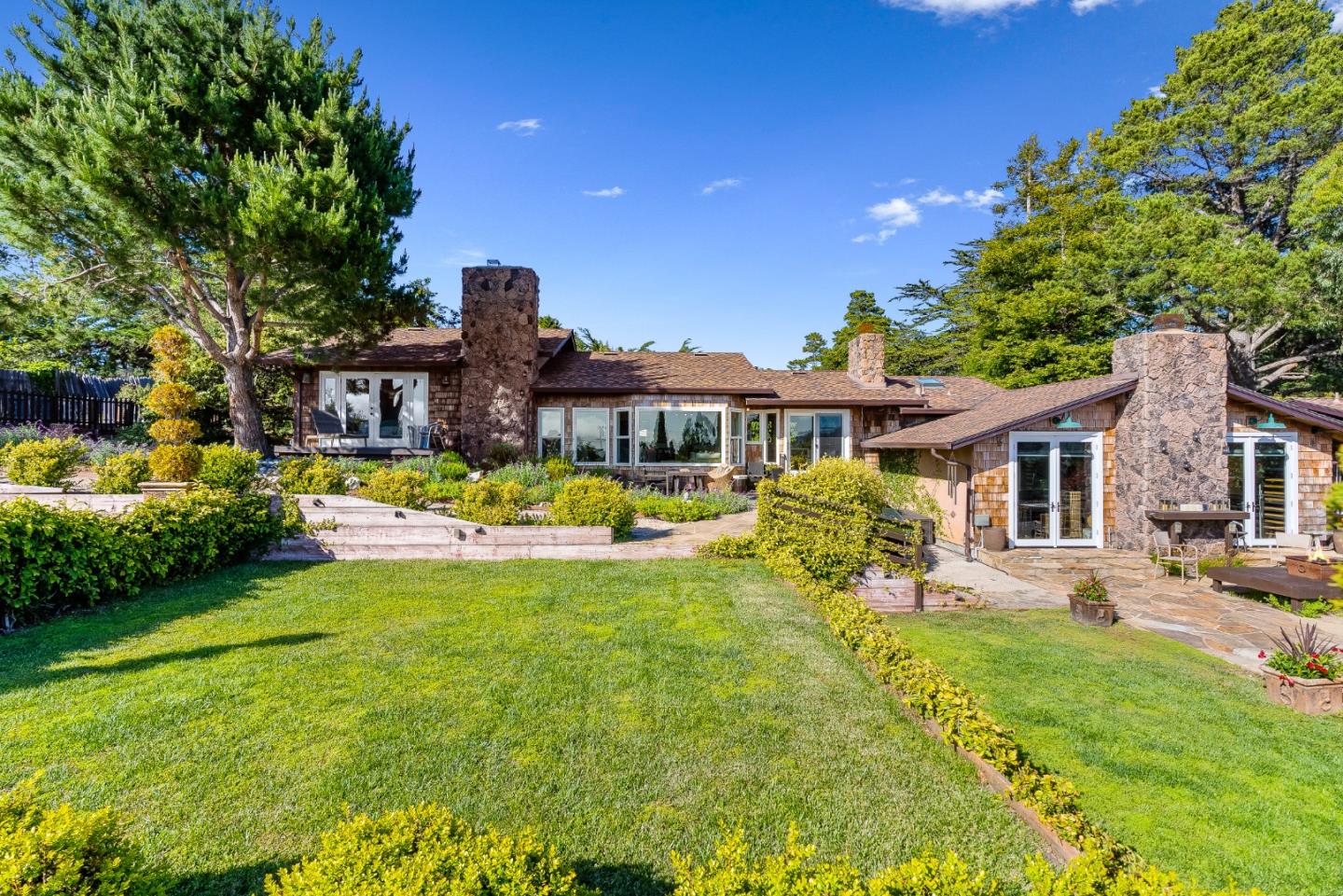 Detail Gallery Image 31 of 50 For 25550 Rio Vista Dr, Carmel,  CA 93923 - 3 Beds | 3/1 Baths