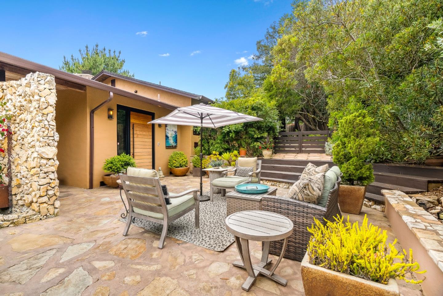 Detail Gallery Image 33 of 50 For 25550 Rio Vista Dr, Carmel,  CA 93923 - 3 Beds | 3/1 Baths