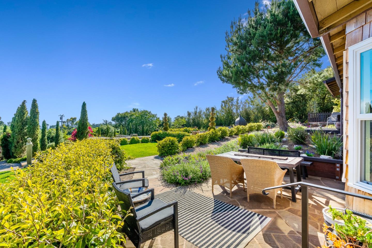 Detail Gallery Image 43 of 50 For 25550 Rio Vista Dr, Carmel,  CA 93923 - 3 Beds | 3/1 Baths