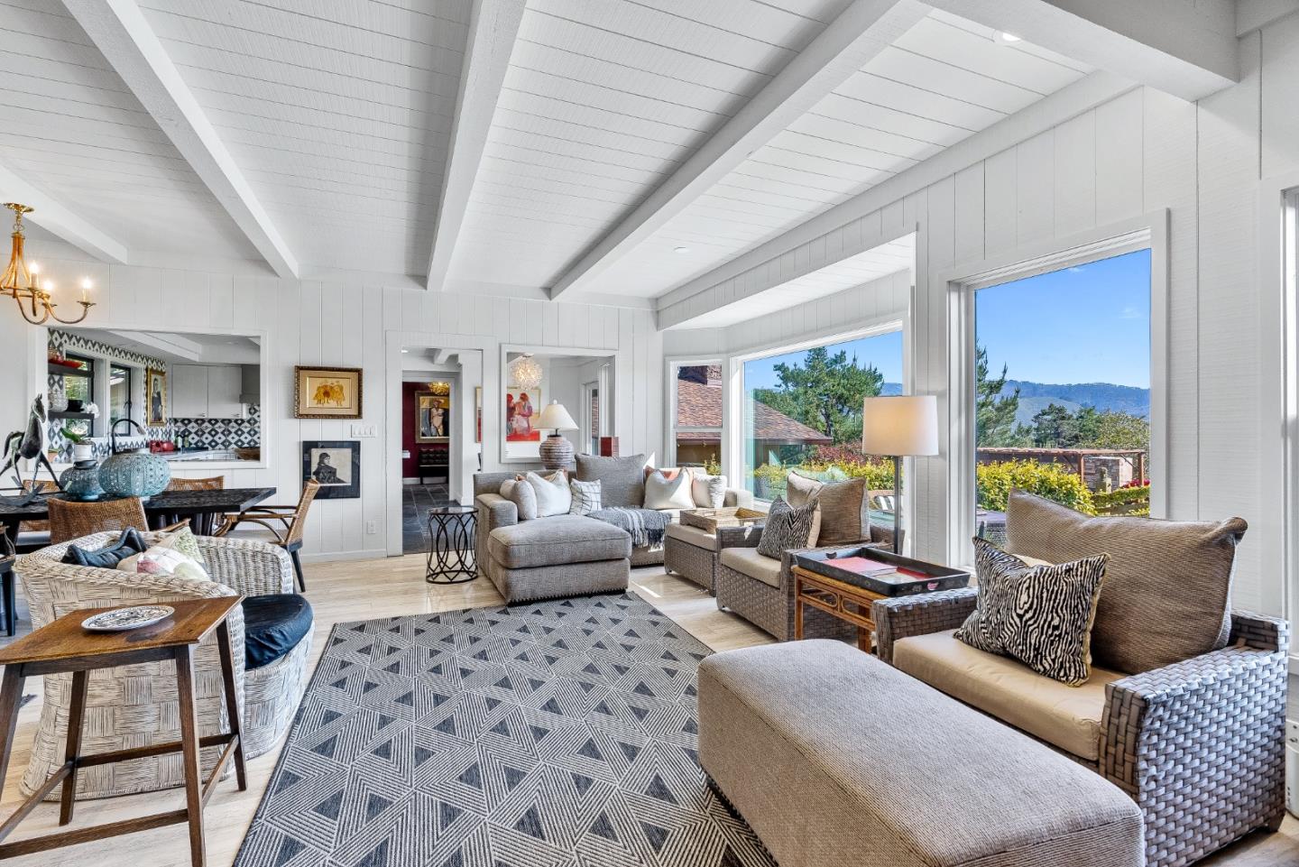 Detail Gallery Image 8 of 50 For 25550 Rio Vista Dr, Carmel,  CA 93923 - 3 Beds | 3/1 Baths