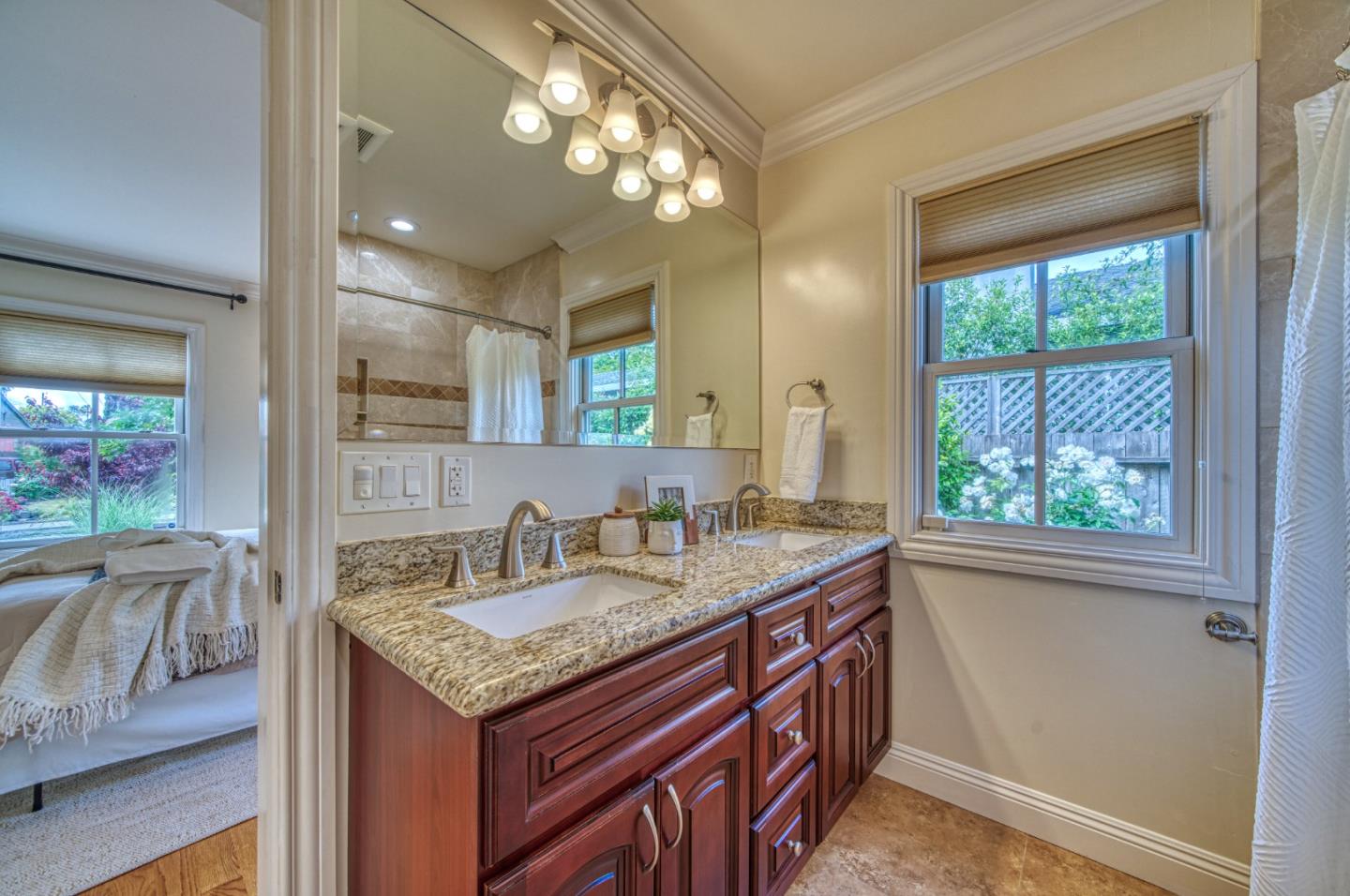 Detail Gallery Image 26 of 66 For 2618 Brewster Ave, Redwood City,  CA 94062 - 3 Beds | 3/1 Baths