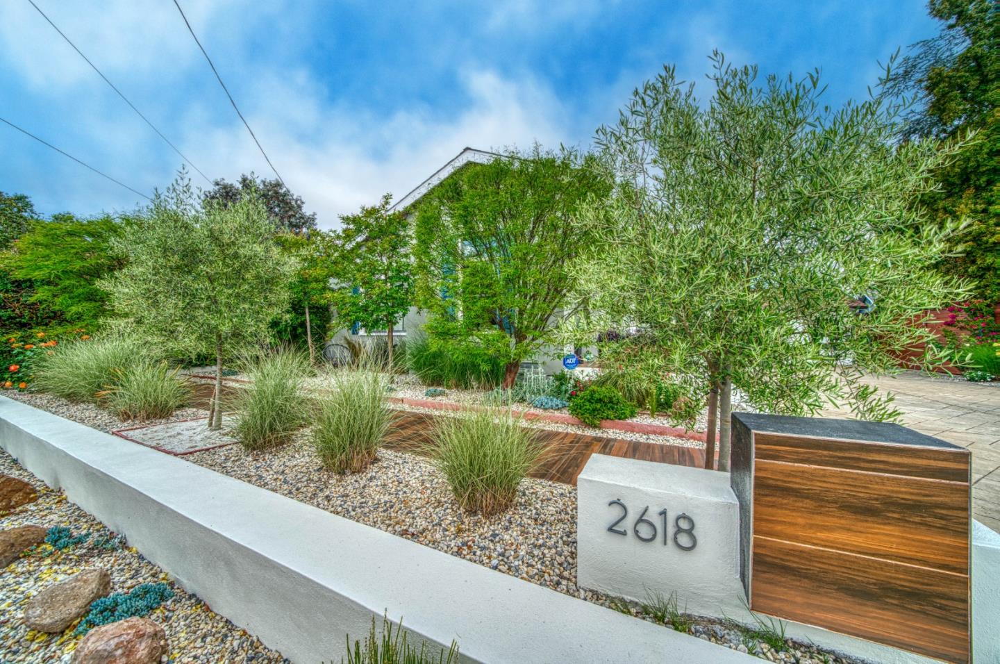 Detail Gallery Image 3 of 66 For 2618 Brewster Ave, Redwood City,  CA 94062 - 3 Beds | 3/1 Baths