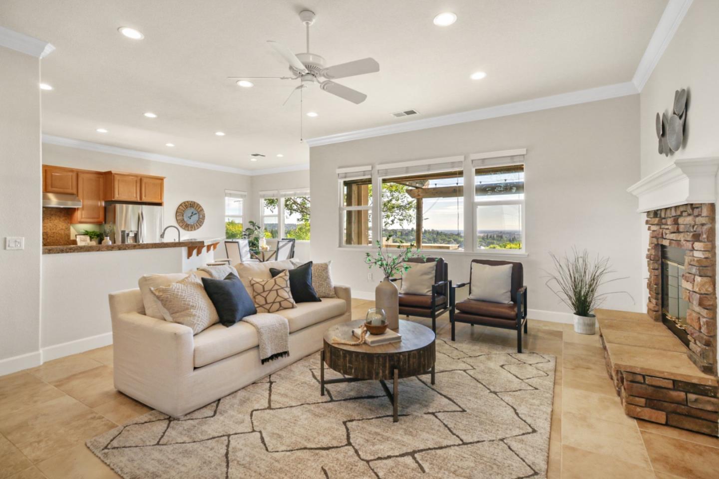 Detail Gallery Image 13 of 81 For 4040 Morning View Way, El Dorado Hills,  CA 95762 - 4 Beds | 3 Baths