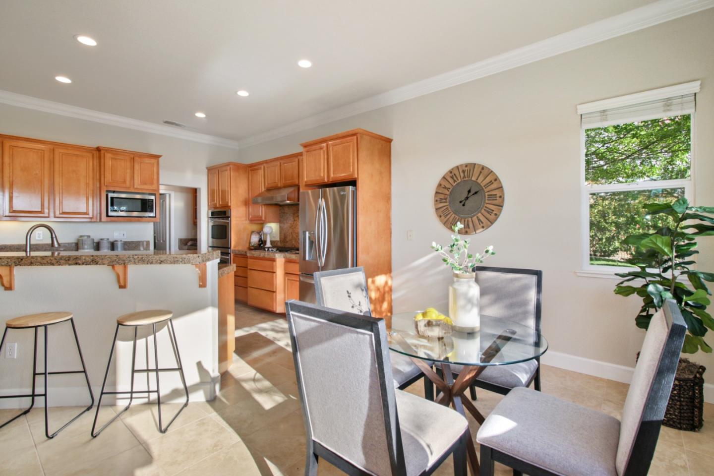 Detail Gallery Image 17 of 81 For 4040 Morning View Way, El Dorado Hills,  CA 95762 - 4 Beds | 3 Baths