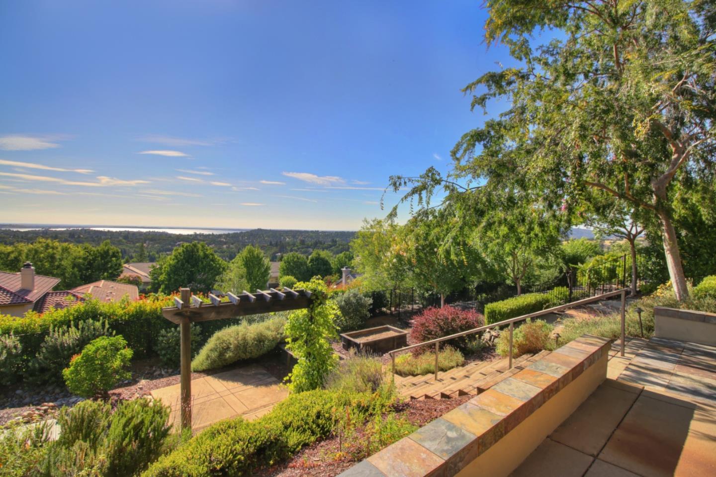 Detail Gallery Image 39 of 81 For 4040 Morning View Way, El Dorado Hills,  CA 95762 - 4 Beds | 3 Baths