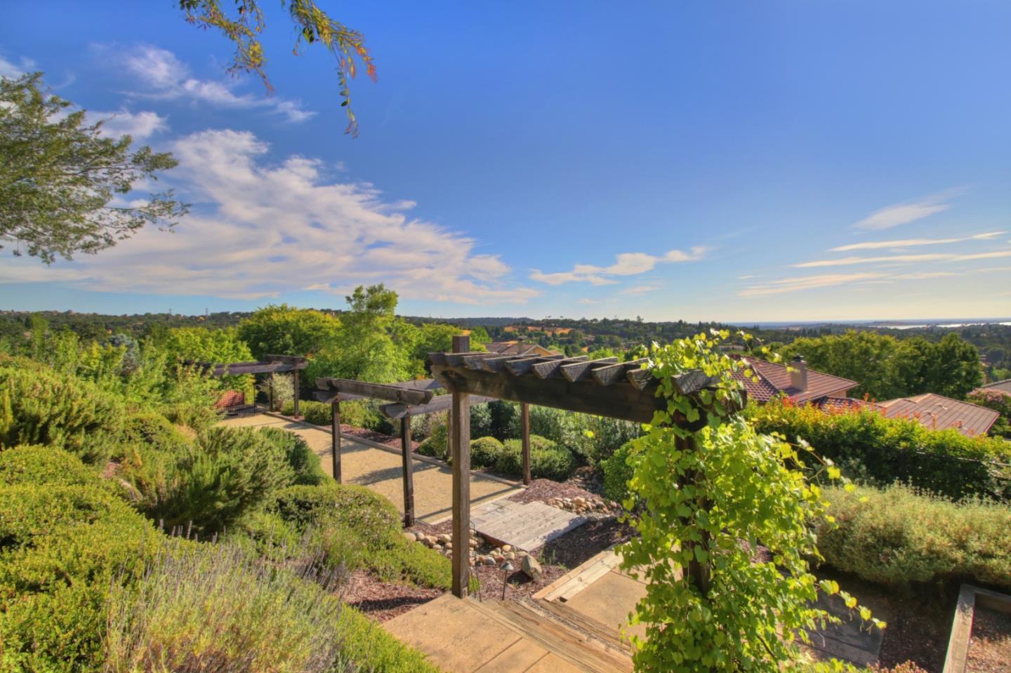 Detail Gallery Image 46 of 81 For 4040 Morning View Way, El Dorado Hills,  CA 95762 - 4 Beds | 3 Baths